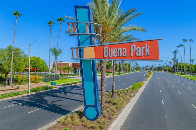 Local Commercial Fence Painting in Buena Park, CA