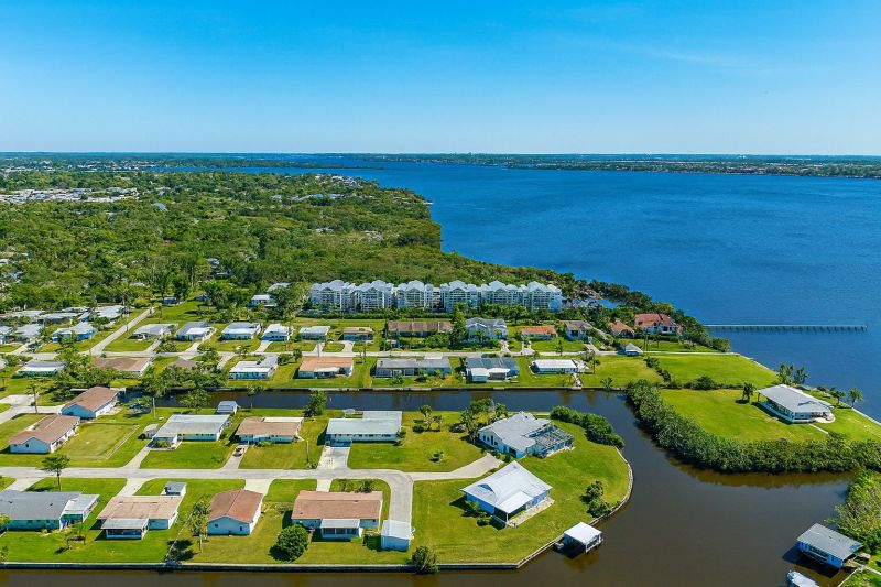 Local Exterior Commercial Painting in Ellenton, FL